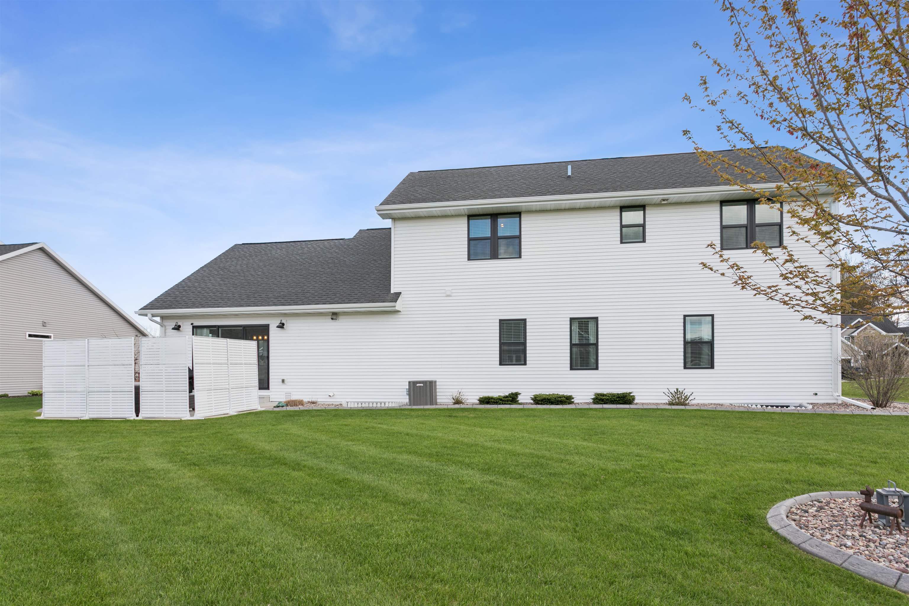 2082 Fescue Way Green Bay, WI 54313 - Photo 4 of 28