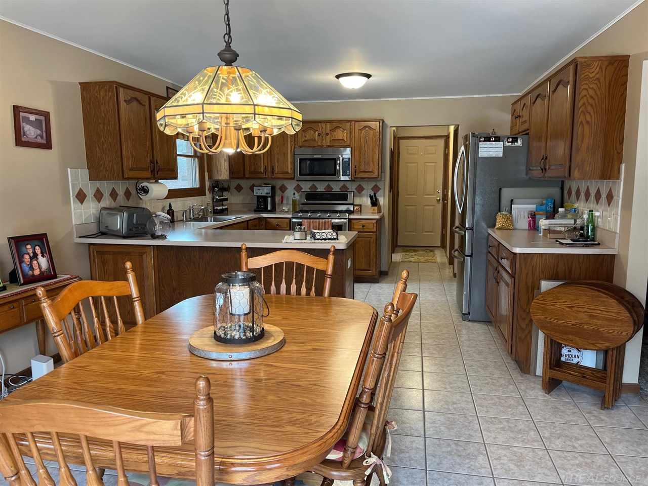 52154 Boland Road New Baltimore, MI 48047 - Photo 7 of 33 50064098-6.JPG
