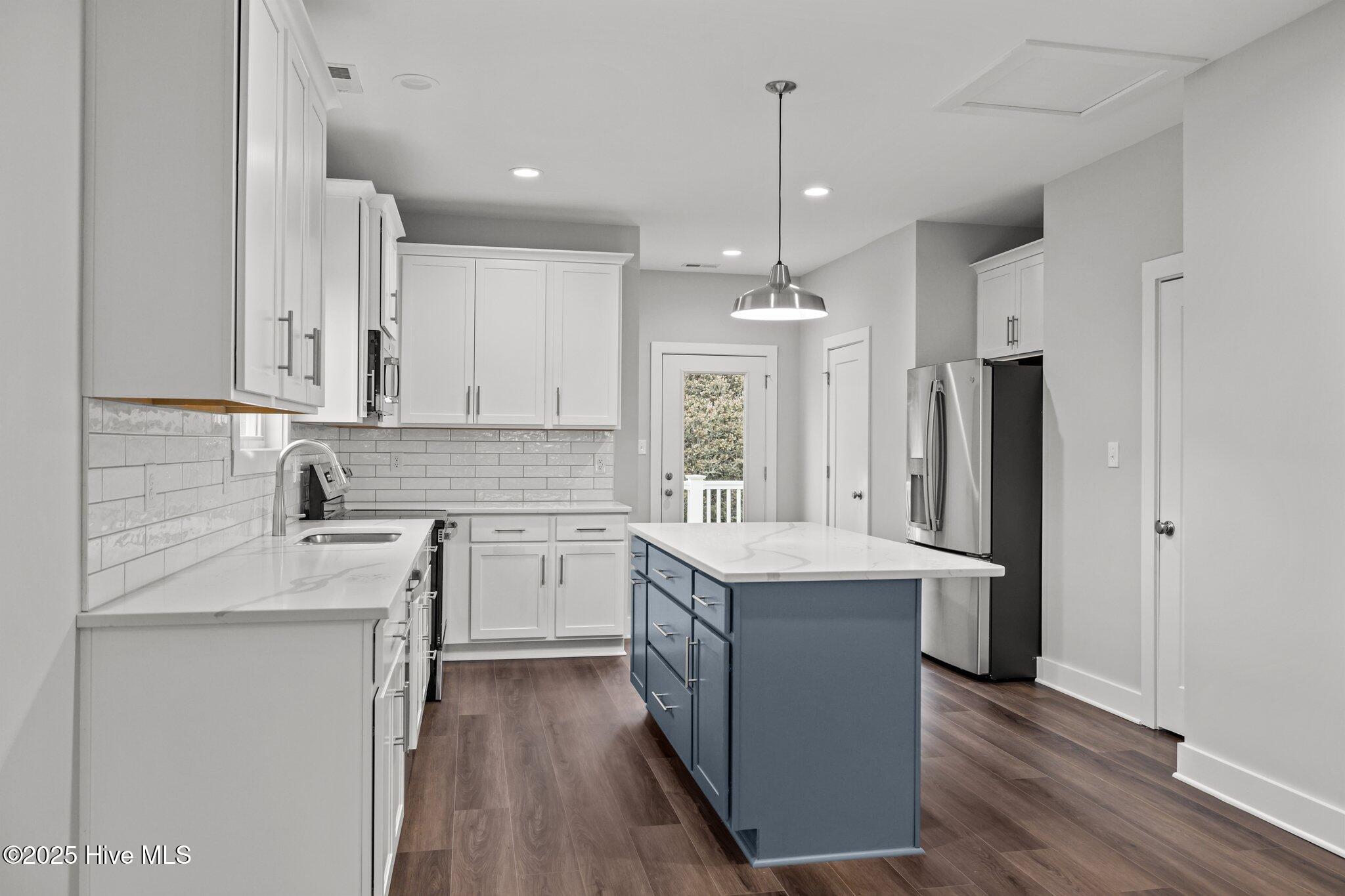 1374 Salter Path Road Atlantic Beach, NC 28512 - Photo 11 of 32 Kitchen