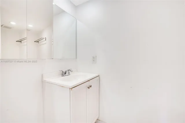 $319,000 | 19412 Northeast 26th Avenue, Unit 143B, Miami, FL 33180