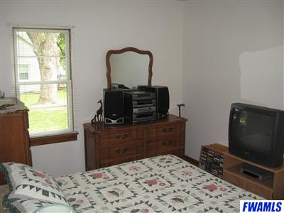 5132 Tyrone Road Fort Wayne, IN 46809 - Photo 10 of 18