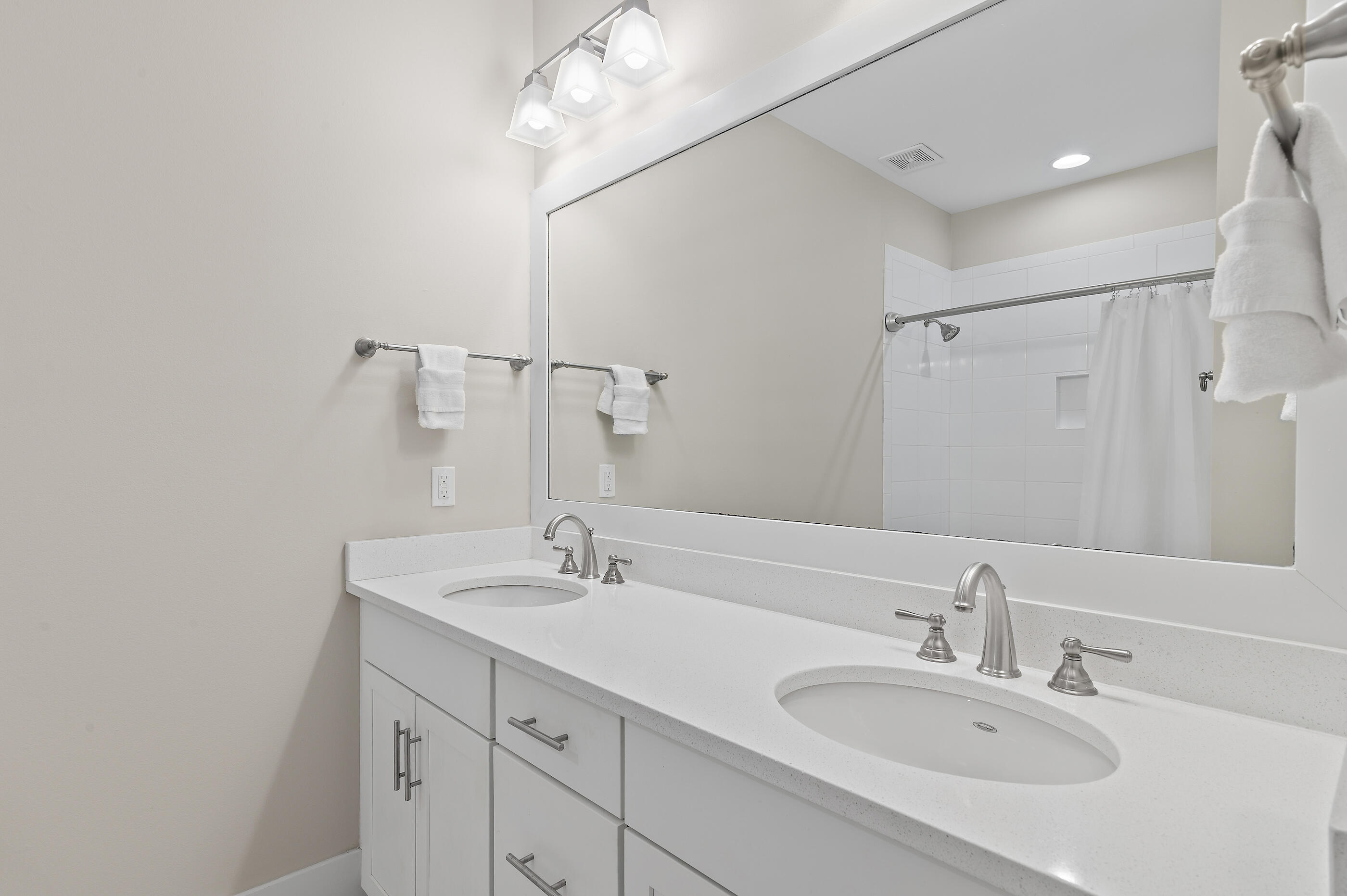 689 Flatwoods Forest Loop Santa Rosa Beach, FL 32459 - Photo 27 of 52 2nd Floor Full Bath