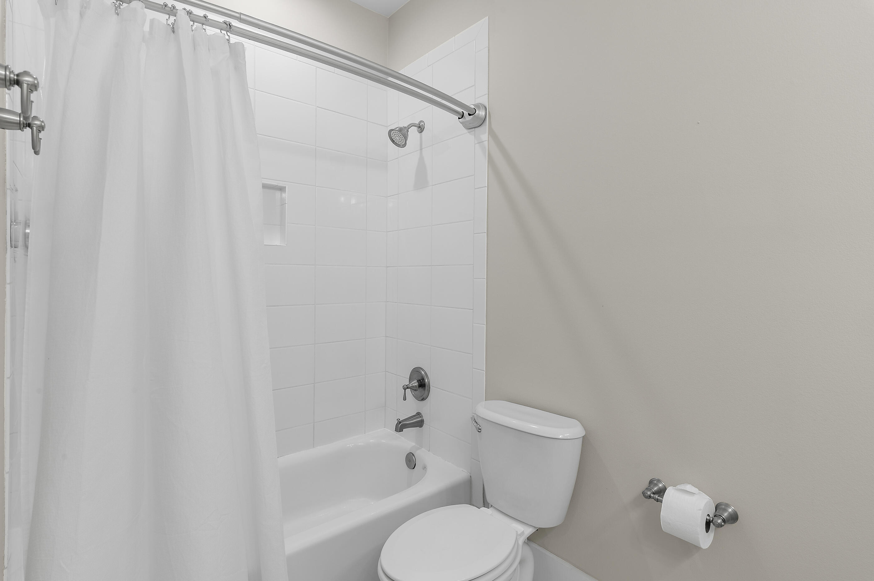 689 Flatwoods Forest Loop Santa Rosa Beach, FL 32459 - Photo 28 of 52 2nd Floor Full Bath