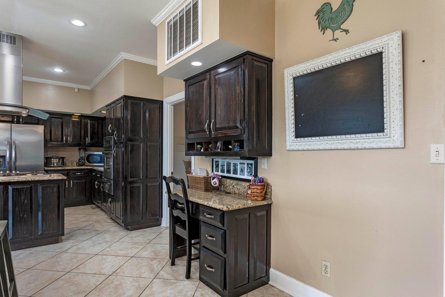 337 Edgewater Street Dayton, TN 37321 - Photo 15 of 63 Kitchen