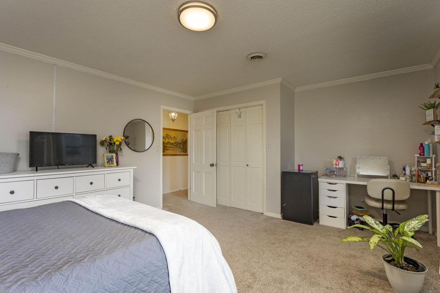 337 Edgewater Street Dayton, TN 37321 - Photo 34 of 63 Second Bedroom