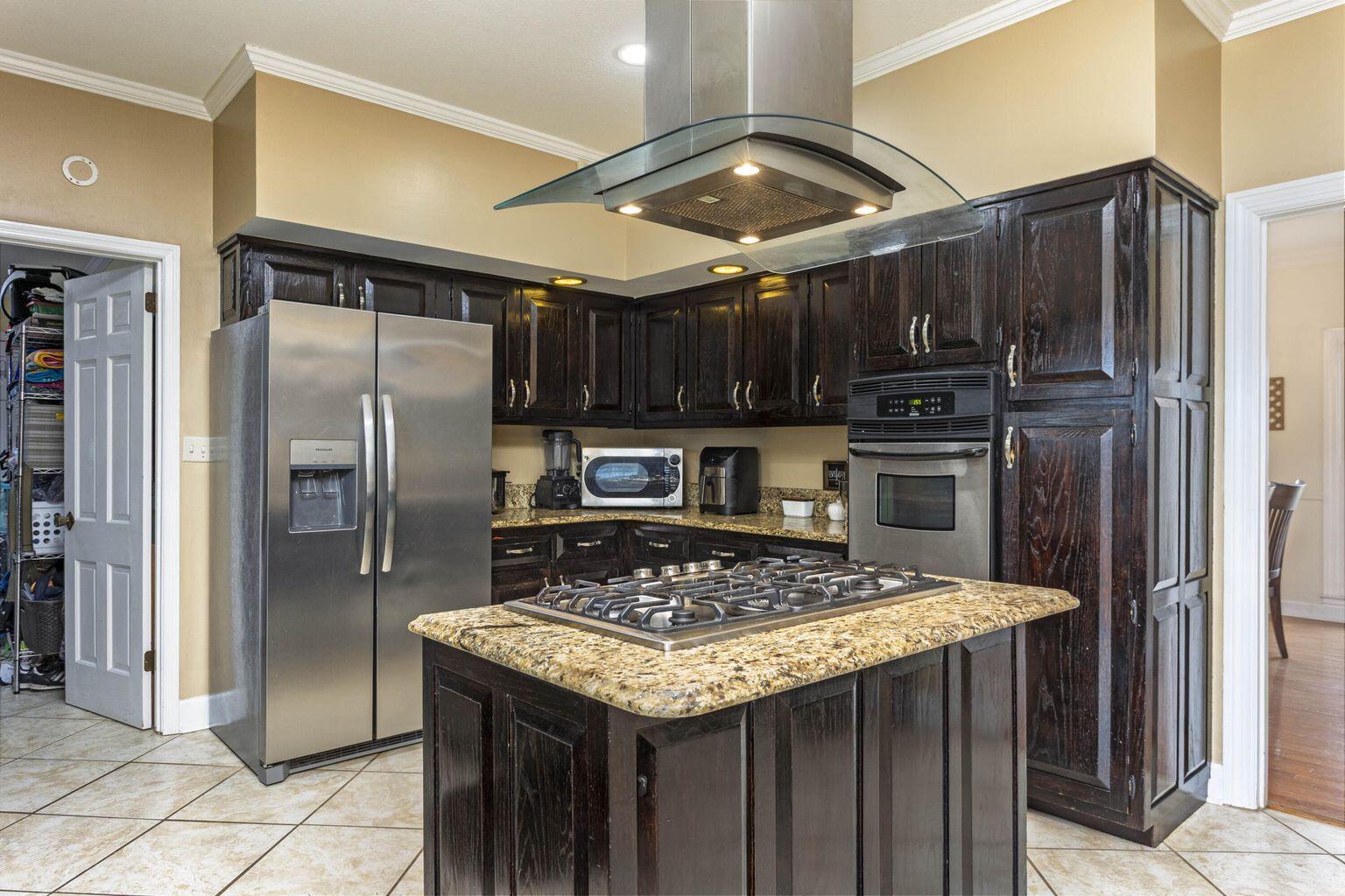 337 Edgewater Street Dayton, TN 37321 - Photo 7 of 63 Kitchen