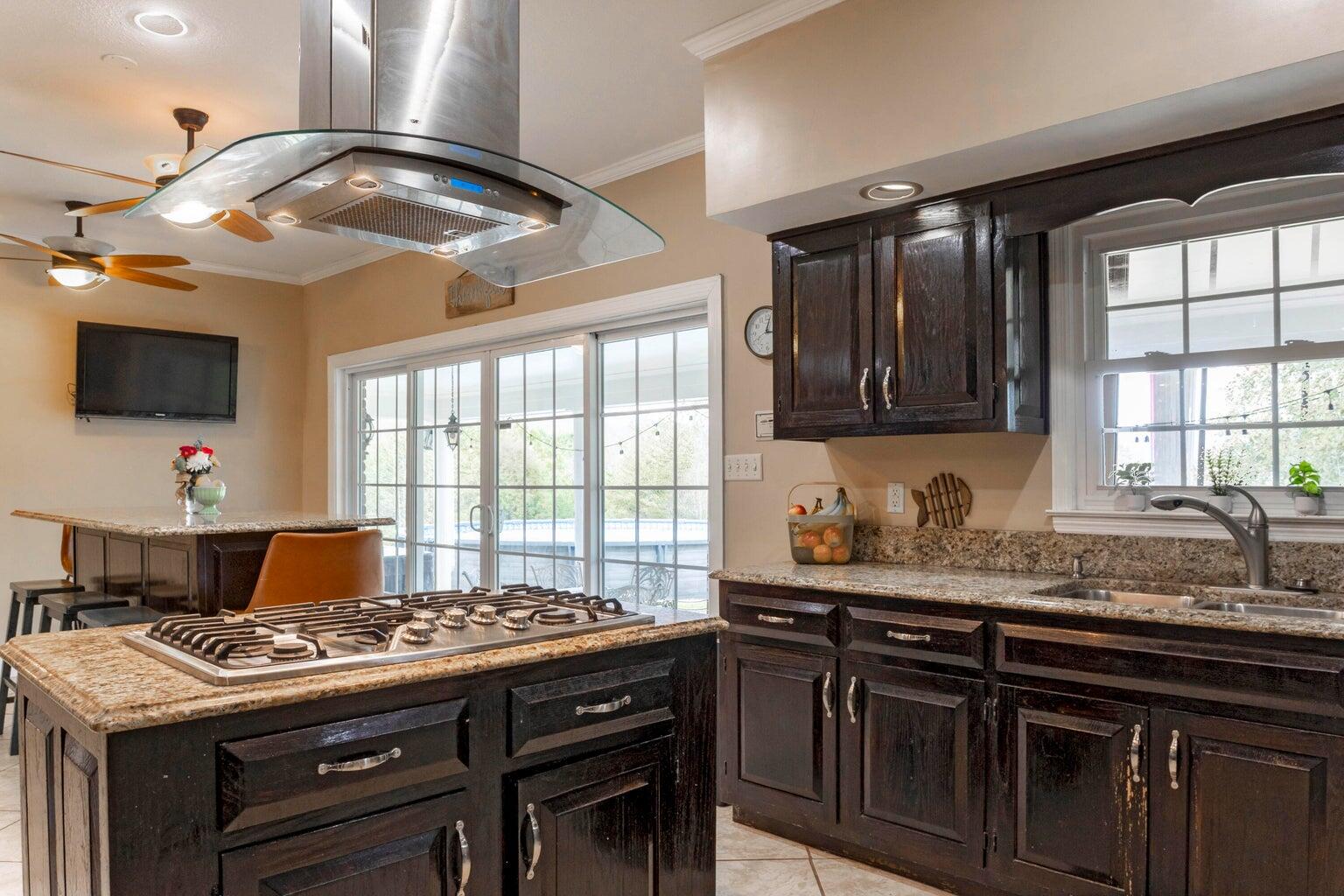 337 Edgewater Street Dayton, TN 37321 - Photo 10 of 63 Kitchen