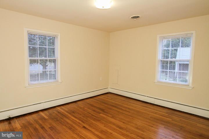7109 Coventry Road Alexandria, VA 22306 - Photo 15 of 30 Bedroom