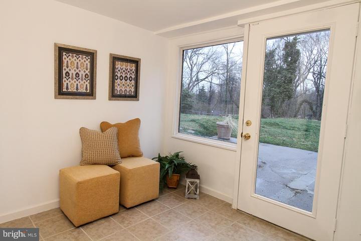 7109 Coventry Road Alexandria, VA 22306 - Photo 22 of 30 Interior (General)