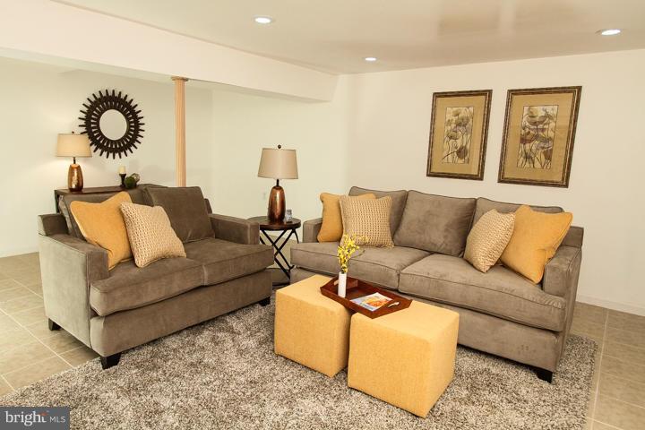 7109 Coventry Road Alexandria, VA 22306 - Photo 24 of 30 Interior (General)