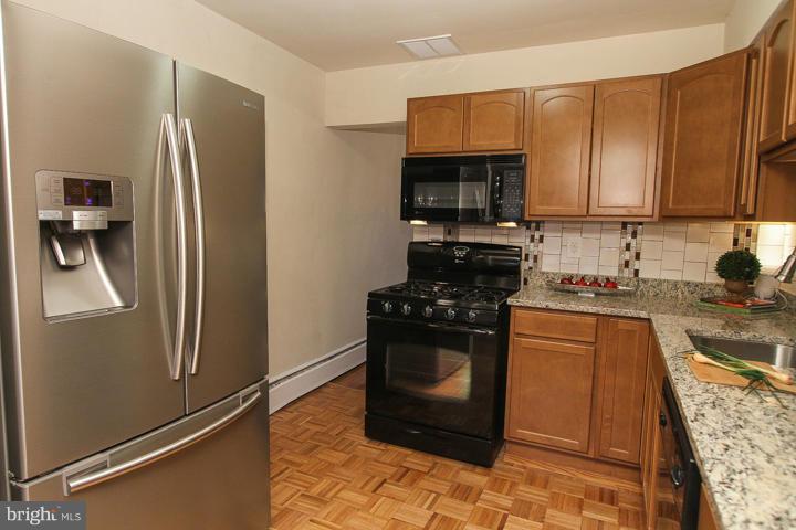 7109 Coventry Road Alexandria, VA 22306 - Photo 6 of 30 Kitchen