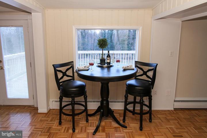 7109 Coventry Road Alexandria, VA 22306 - Photo 8 of 30 Family Room