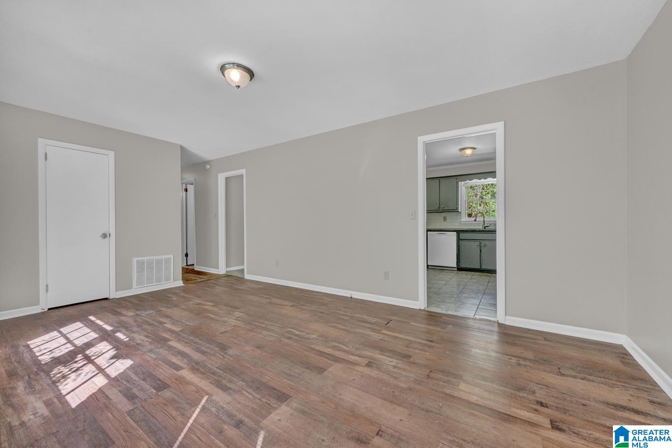960 Edwards Lake Road Birmingham, AL 35235 - Photo 8 of 27