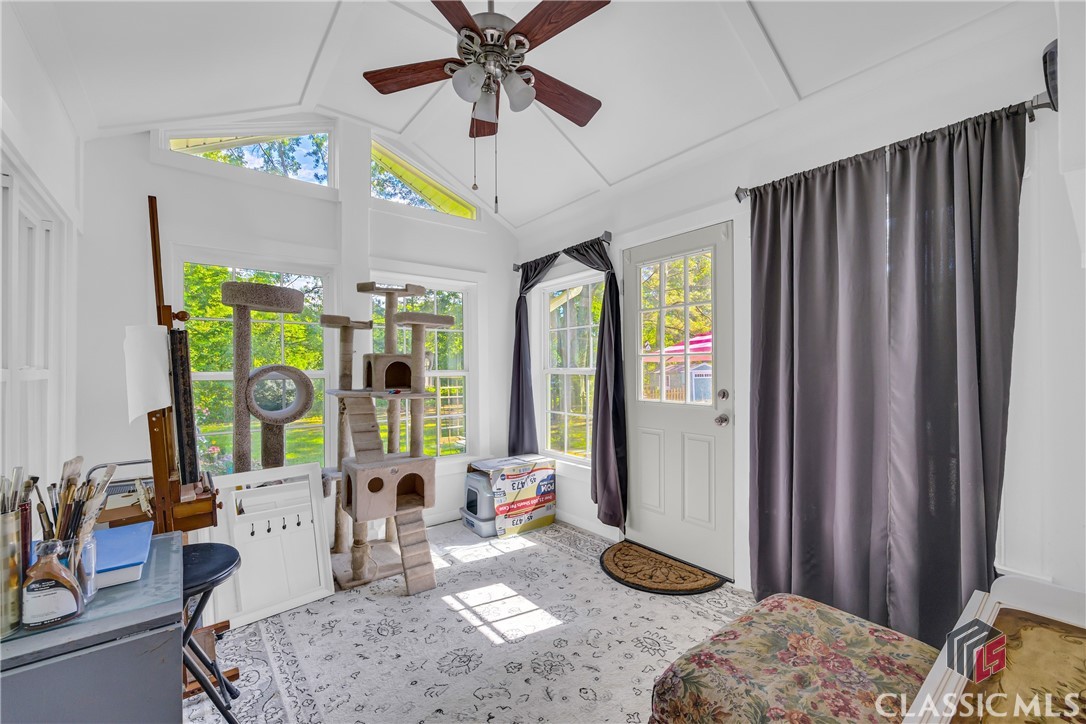 78 Mimosa Drive Colbert, GA 30628 - Photo 11 of 26 sunroom