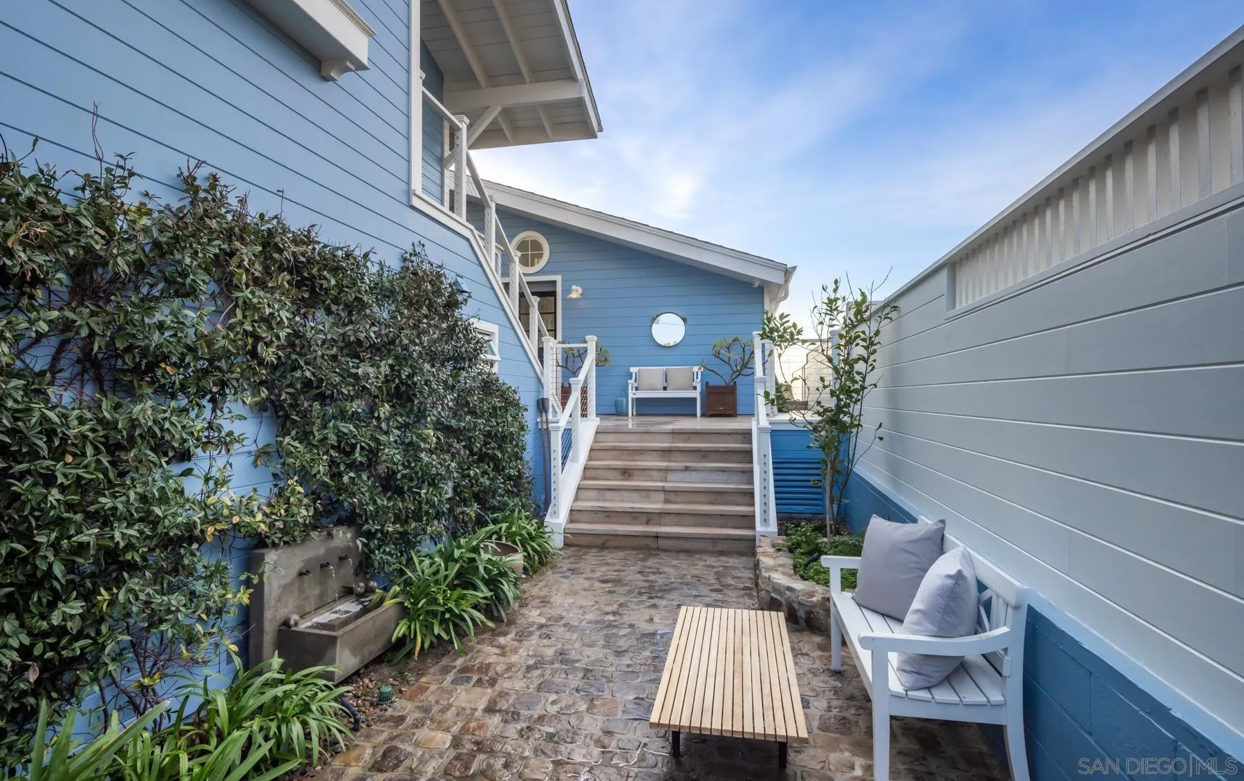 2050 Ocean Front Del Mar, CA 92014 - Photo 26 of 30