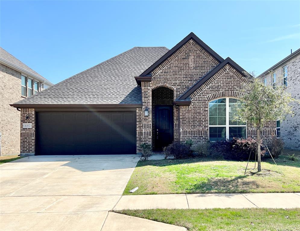 640 Bridgewater Road Fort Worth, TX 76131 - Photo 2 of 33