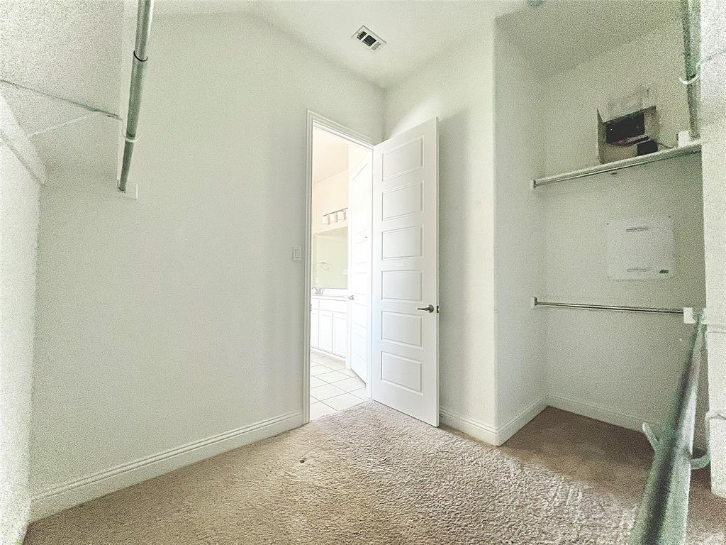 640 Bridgewater Road Fort Worth, TX 76131 - Photo 24 of 33