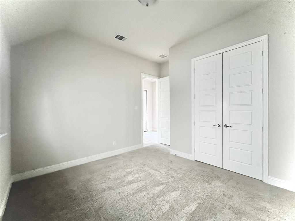 640 Bridgewater Road Fort Worth, TX 76131 - Photo 7 of 33