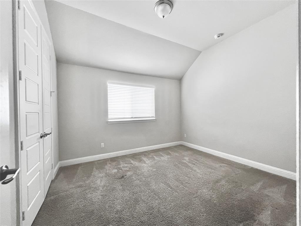 640 Bridgewater Road Fort Worth, TX 76131 - Photo 9 of 33