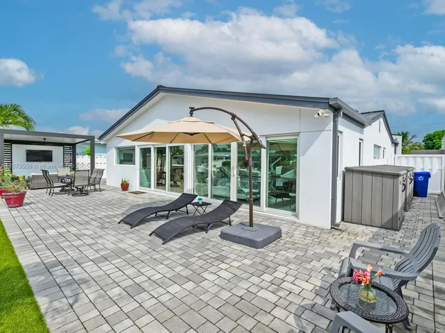 $1,590,000 | 1206 Mango Isle, Fort Lauderdale, FL 33315