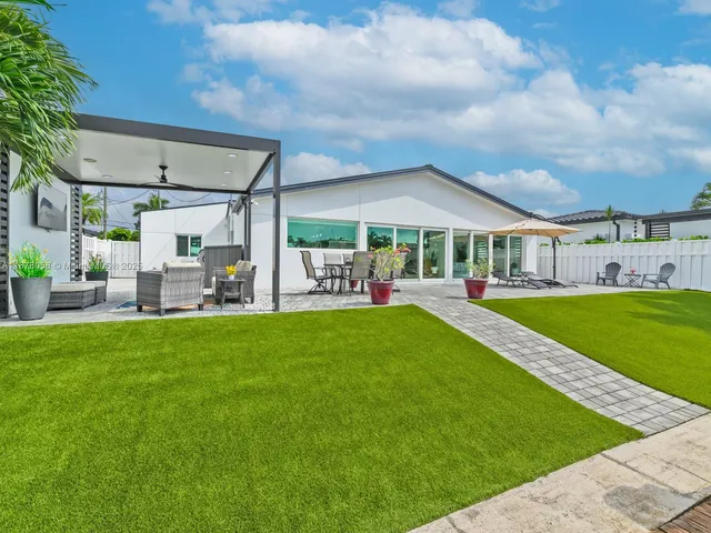 $1,590,000 | 1206 Mango Isle, Fort Lauderdale, FL 33315