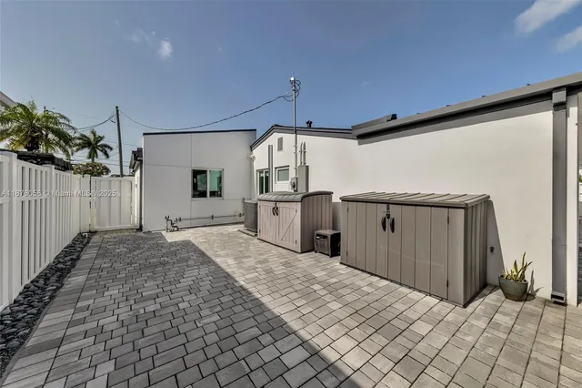 $1,590,000 | 1206 Mango Isle, Fort Lauderdale, FL 33315