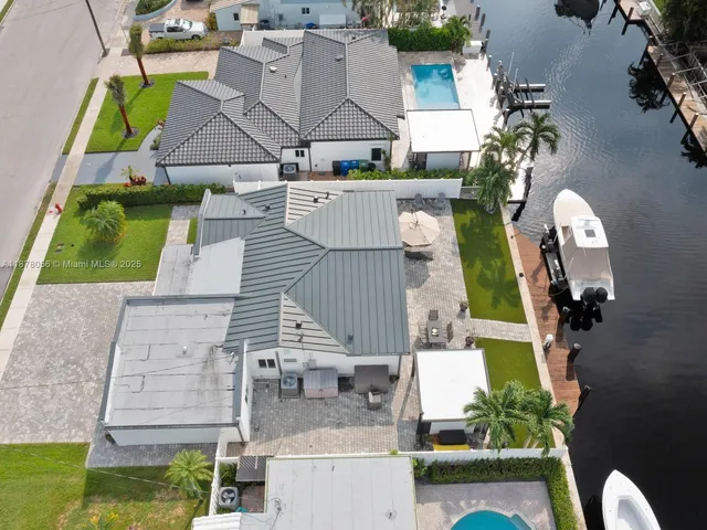 $1,590,000 | 1206 Mango Isle, Fort Lauderdale, FL 33315