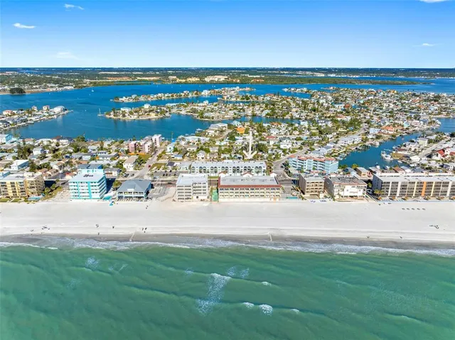 $2,550 | 14001 Gulf Boulevard, Unit 404, Madeira Beach, FL 33708