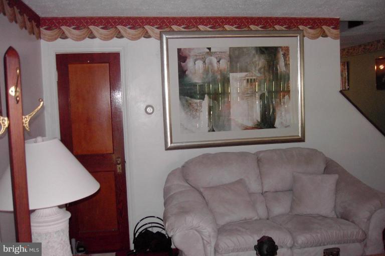 2526 Riggs Avenue Baltimore, MD 21216 - Photo 9 of 23 Living Room #3