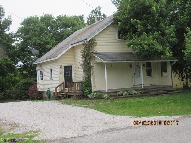 1138 Carson Road Ashtabula, OH 44004 - Photo 1 of 11 country home in private setting