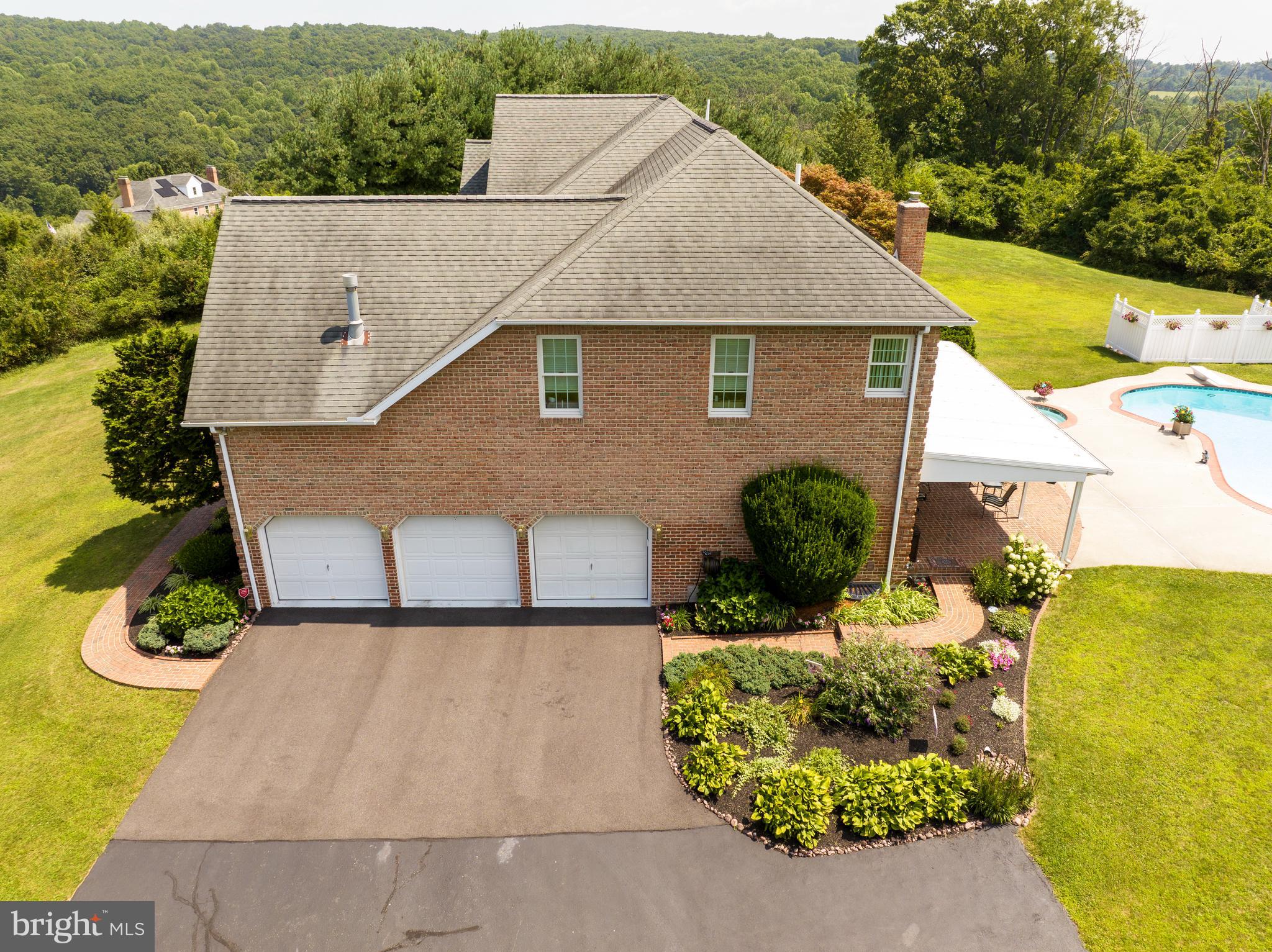 1015 Hunters Road Mohnton, PA 19540 - Photo 7 of 67