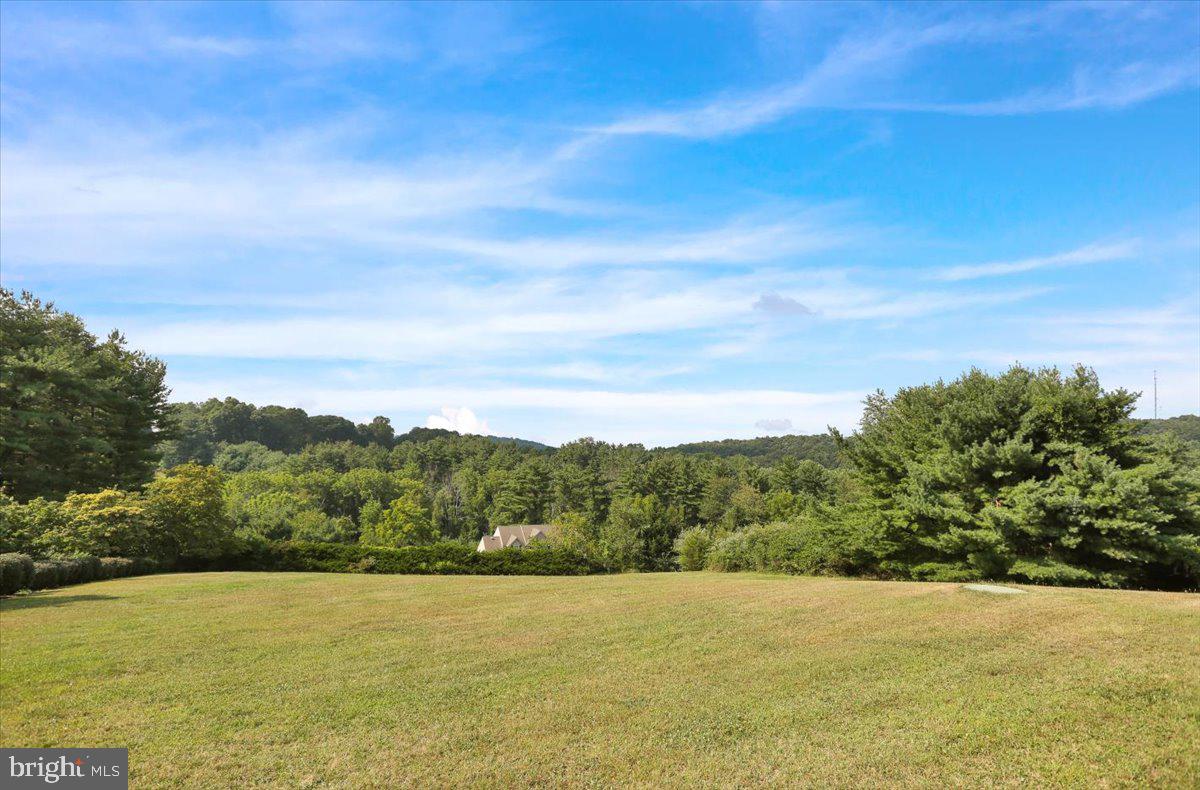 1015 Hunters Road Mohnton, PA 19540 - Photo 9 of 67