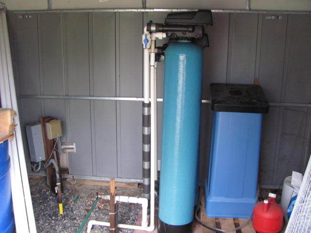 13885 Gas Point Road Igo, CA 96047 - Photo 11 of 28 filtration and softner back building