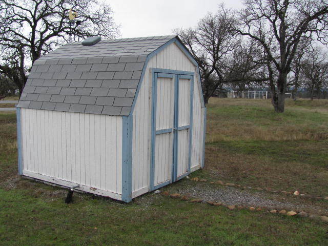 13885 Gas Point Road Igo, CA 96047 - Photo 9 of 28 well house