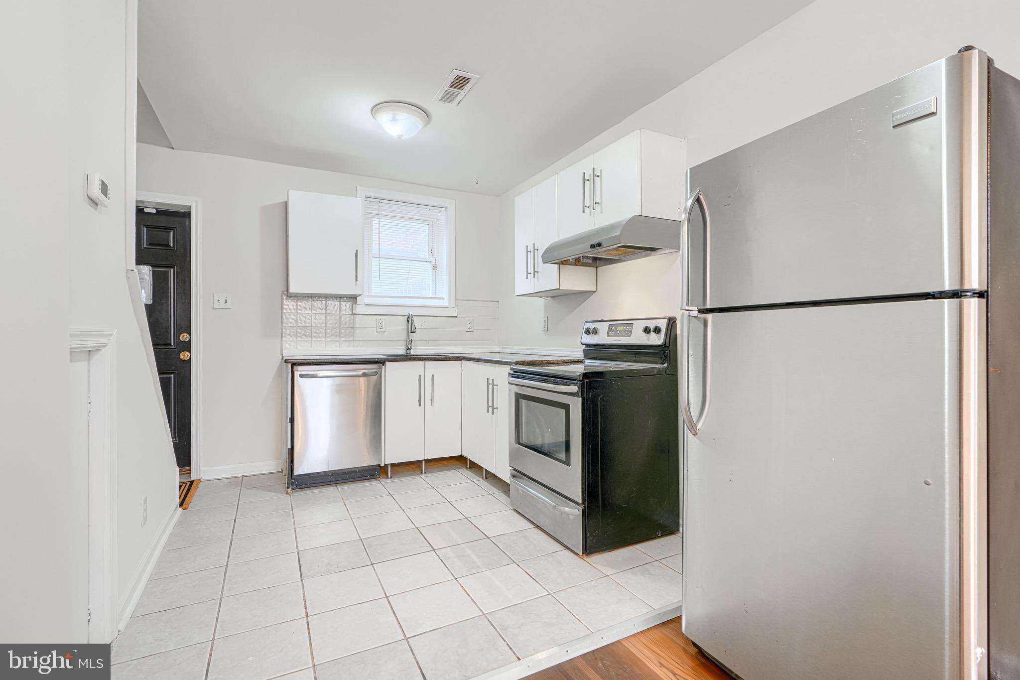 1138 West Lombard Street Baltimore, MD 21223 - Photo 5 of 27