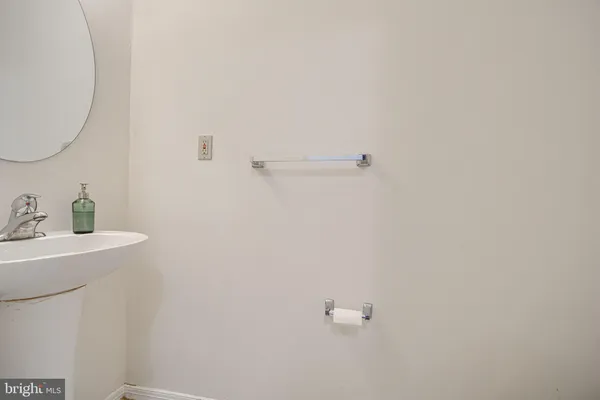 $1,895 | 1138 West Lombard Street, Baltimore, MD 21223
