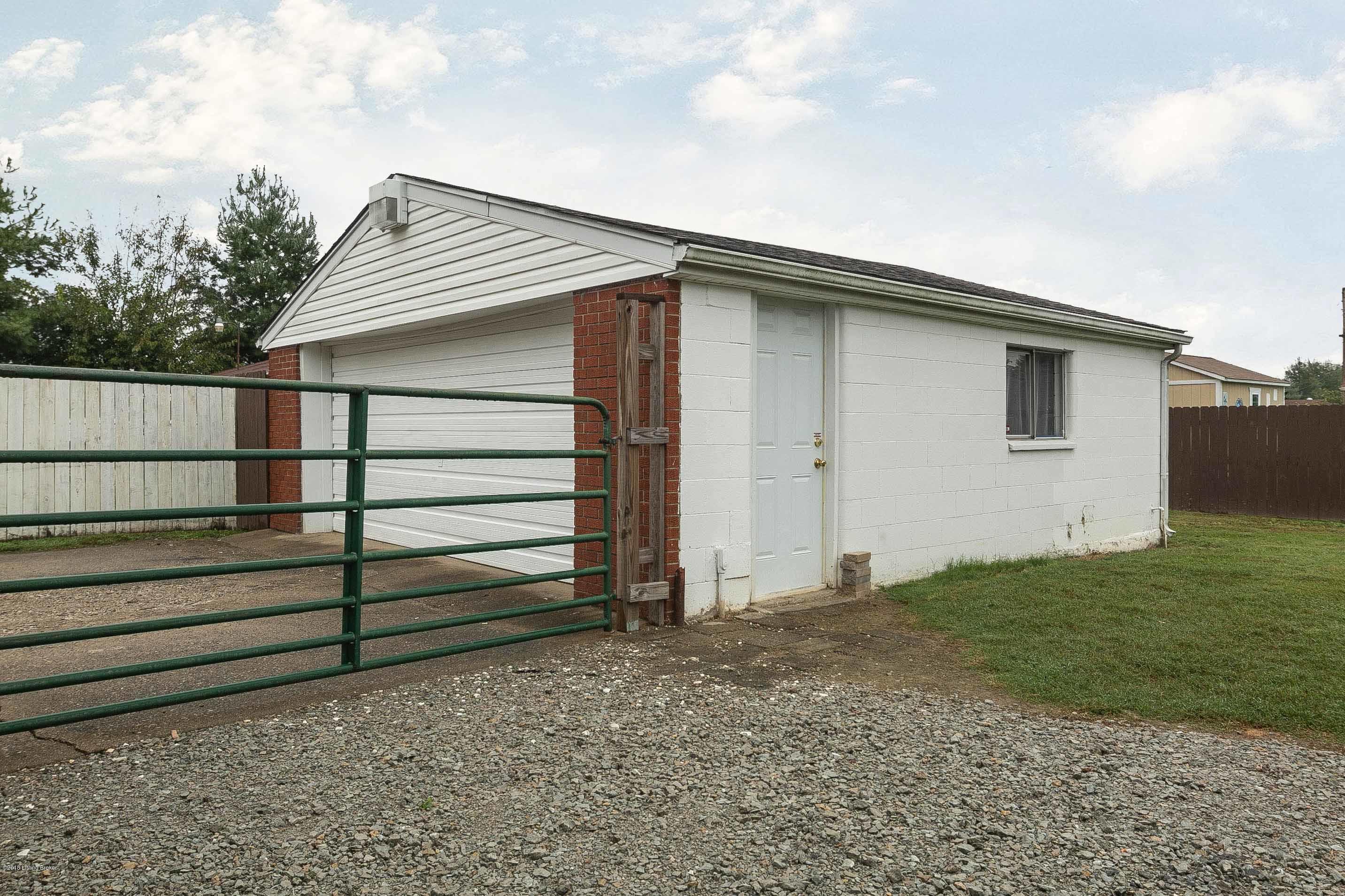 7607 Terry Road Louisville, KY 40258 - Photo 17 of 52 15