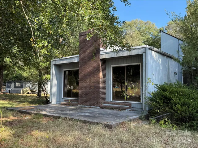 $100,000 | 2824 West Black Creek Road, Florence, SC 29501