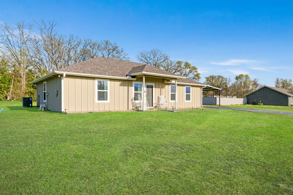 324 Private Road Paris, TX 75462 - Photo 3 of 15