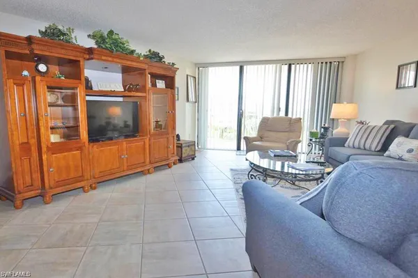 $5,995 | 260 Seaview Court, Unit 404, Marco Island, FL 34145