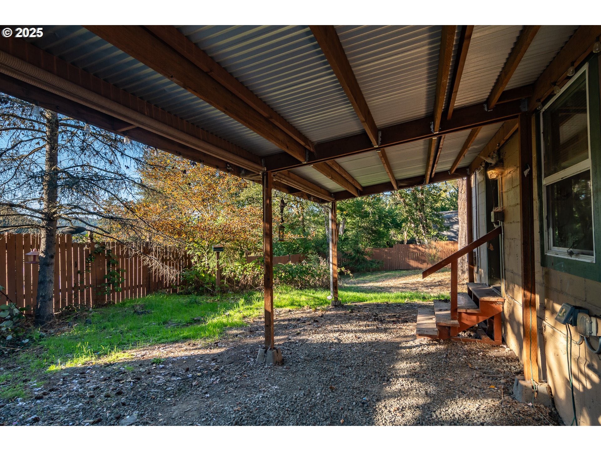 839 Union Gap Loop Oakland, OR 97462 - Photo 19 of 24 a view of a backyard
