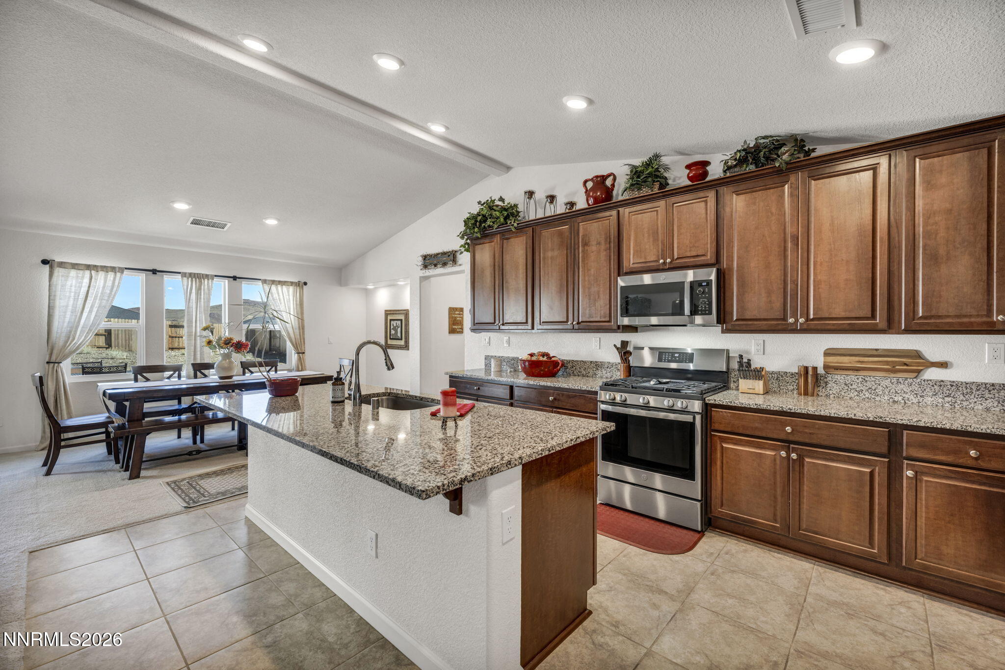 369 Redwall Court Dayton, NV 89403 - Photo 9 of 43 47-web-or-mls-369-redwall-ct