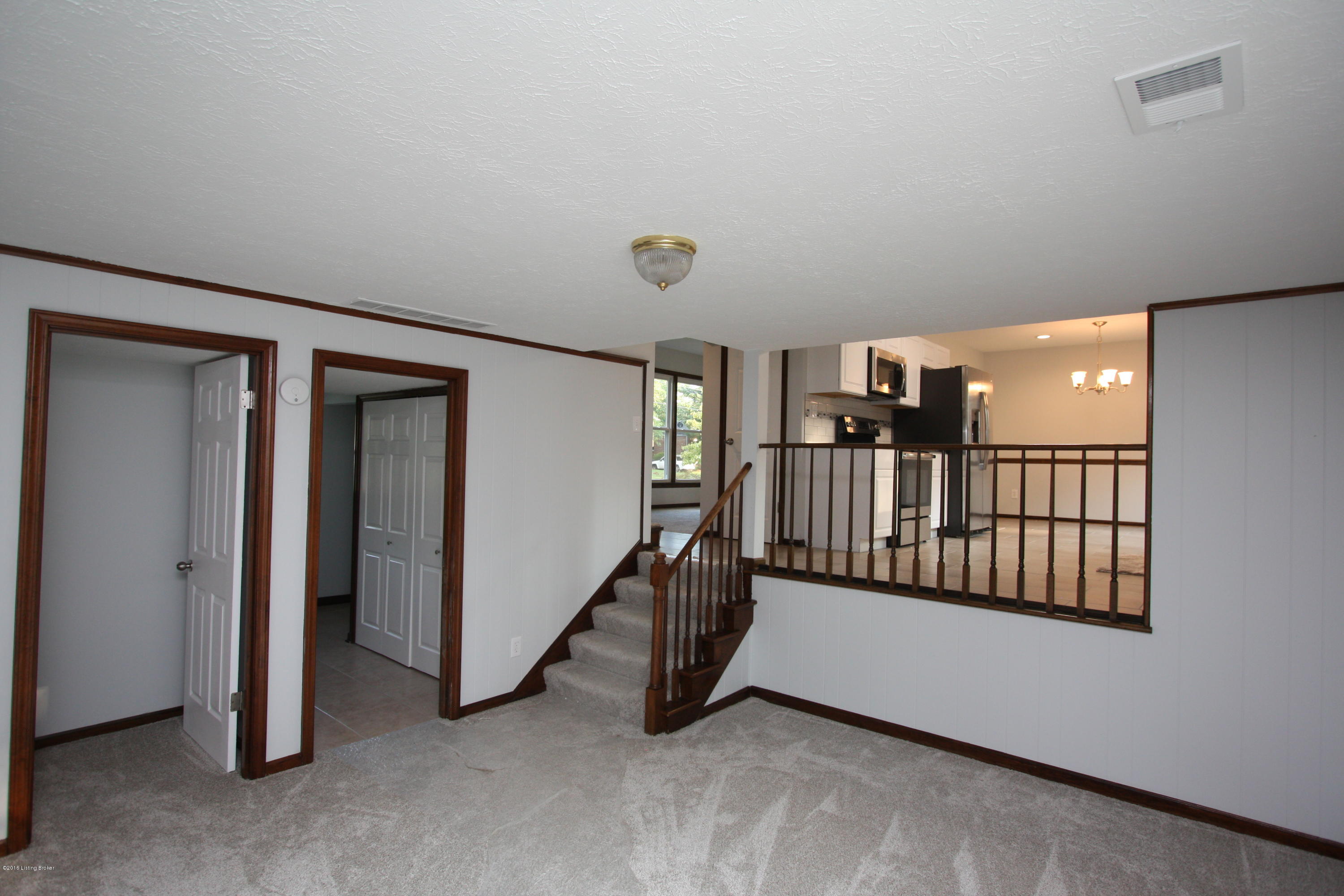3712 Longview Road Jeffersontown, KY 40299 - Photo 25 of 35 Lower level family room