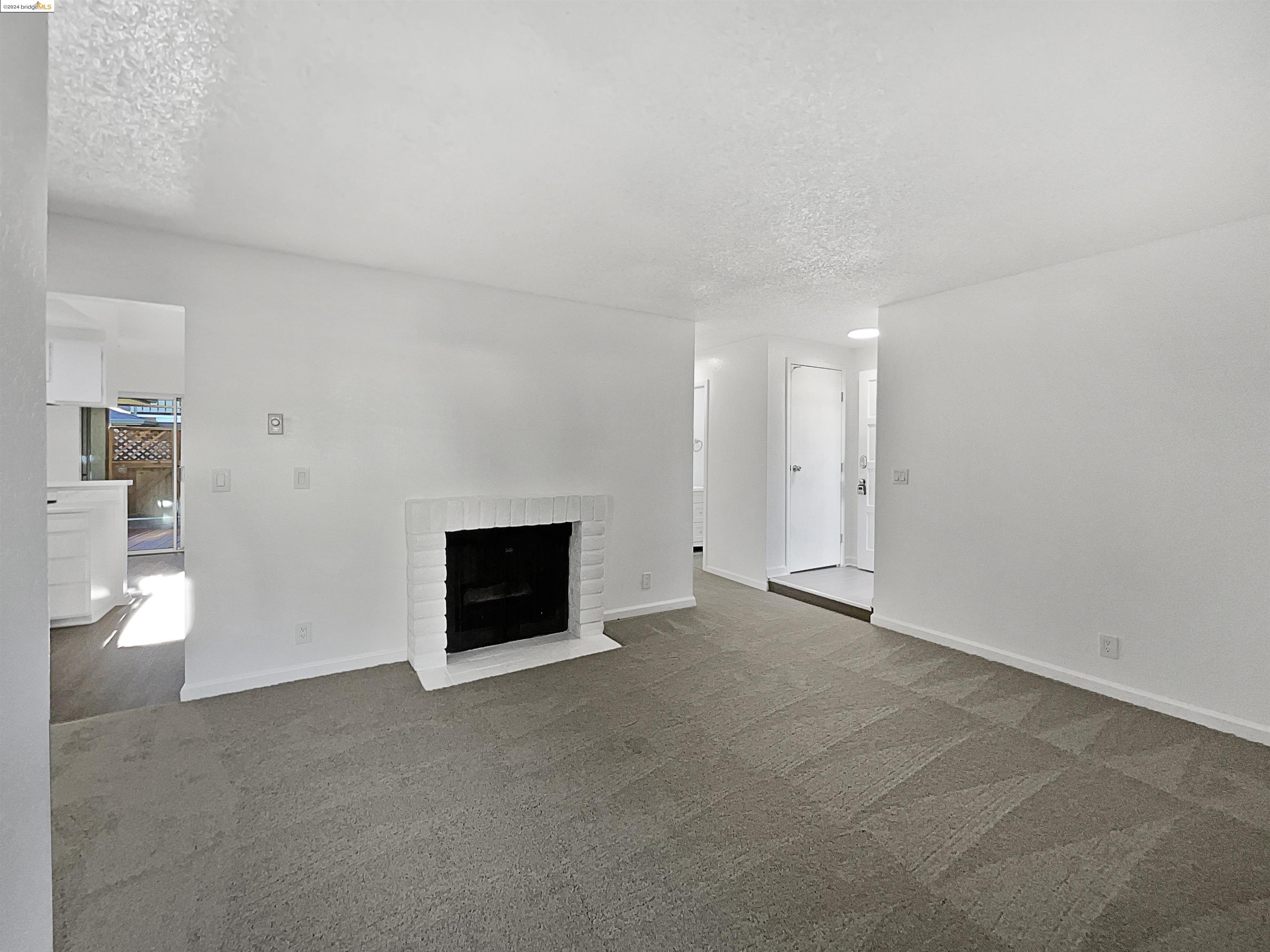 1023 Delna Manor Lane, Unit LANE San Jose, CA 95128 - Photo 14 of 38