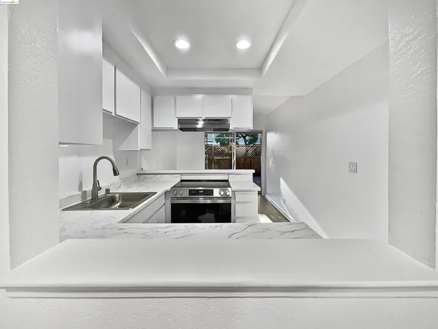 $629,000 | 1023 Delna Manor Lane, Unit LANE, San Jose, CA 95128