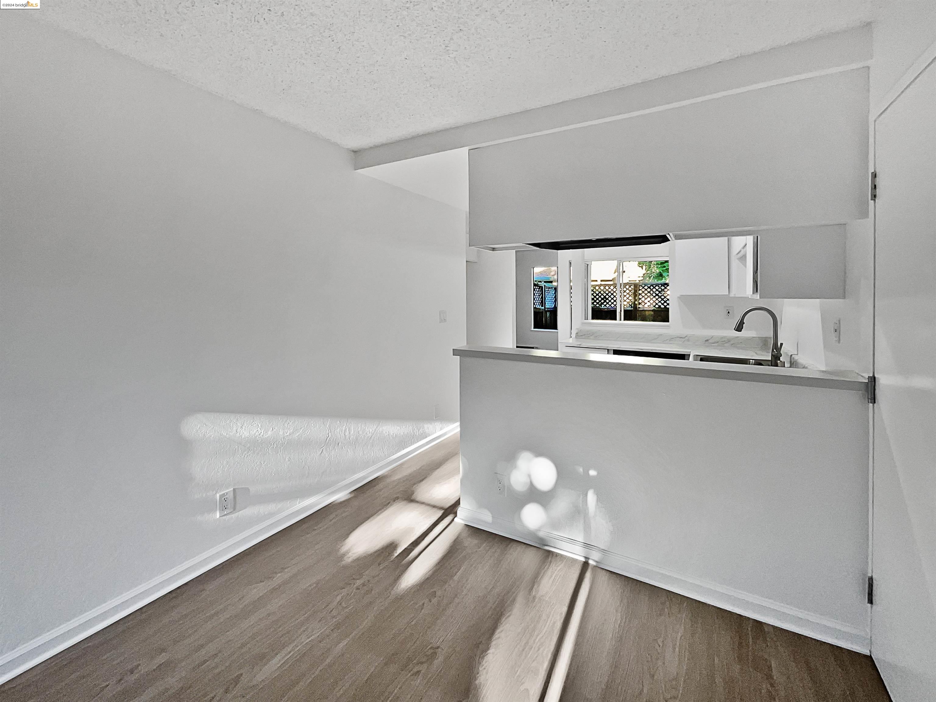 1023 Delna Manor Lane, Unit LANE San Jose, CA 95128 - Photo 20 of 38