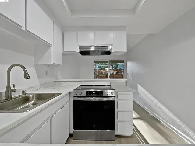 $629,000 | 1023 Delna Manor Lane, Unit LANE, San Jose, CA 95128