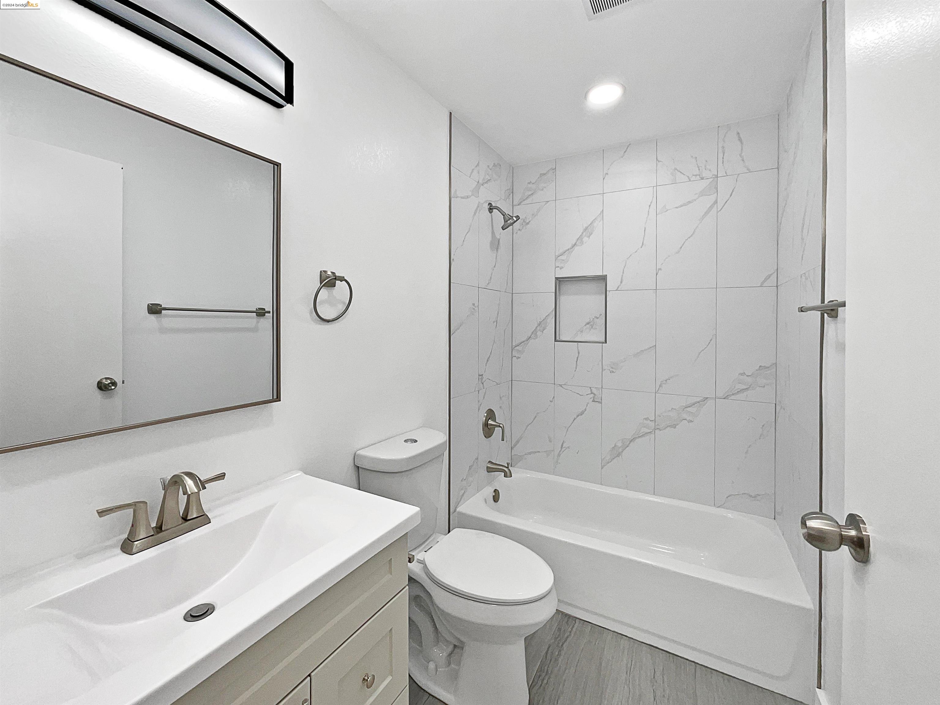 1023 Delna Manor Lane, Unit LANE San Jose, CA 95128 - Photo 28 of 38