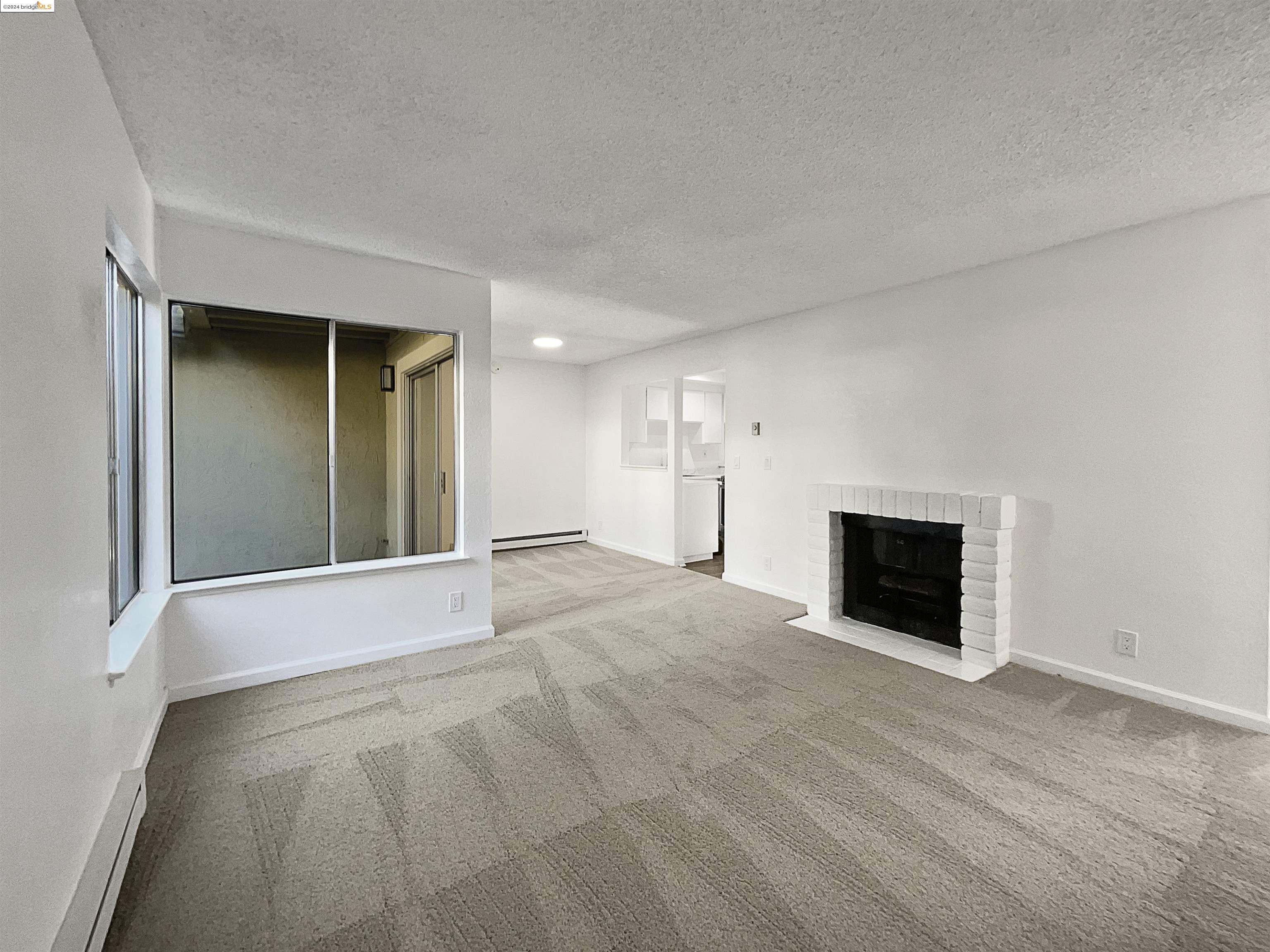 1023 Delna Manor Lane, Unit LANE San Jose, CA 95128 - Photo 3 of 38