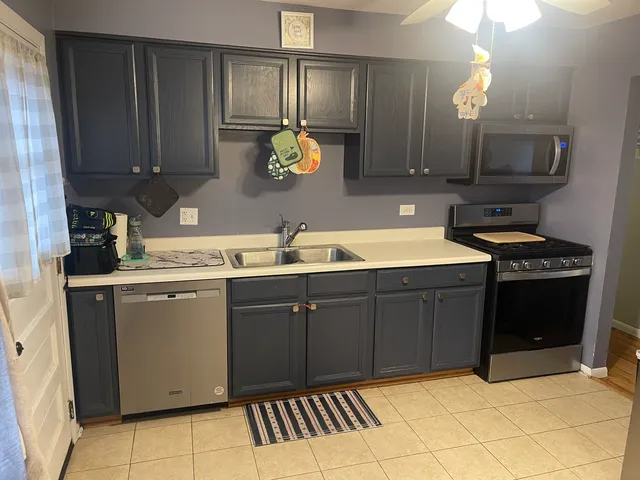 $299,000 | 16334 Ridgeland Avenue, Tinley Park, IL 60477